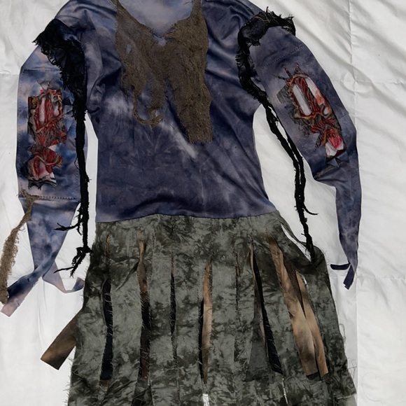 Zombie Girl Costume - Picture 2 of 3